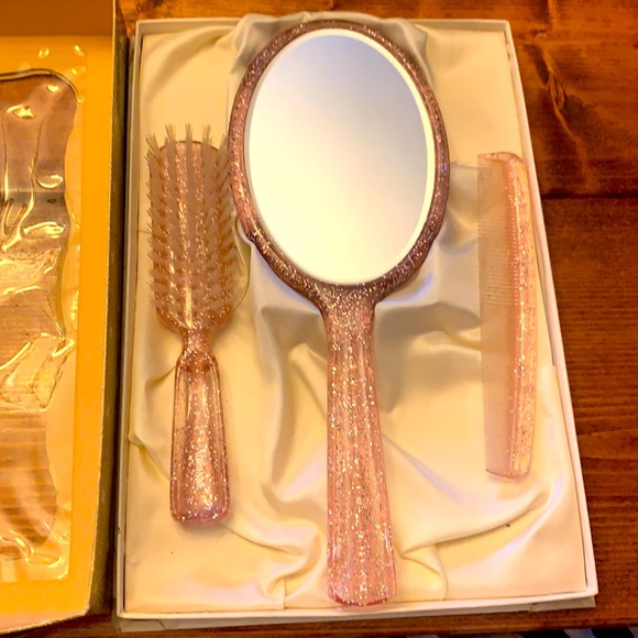 Vintage Other - Vintage light pink glitter brush and mirror set